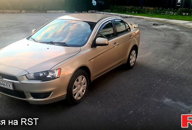 Бежевый Мицубиси Лансер, объемом двигателя 1.5 л и пробегом 145 тыс. км за 7100 $, фото 1 на Automoto.ua