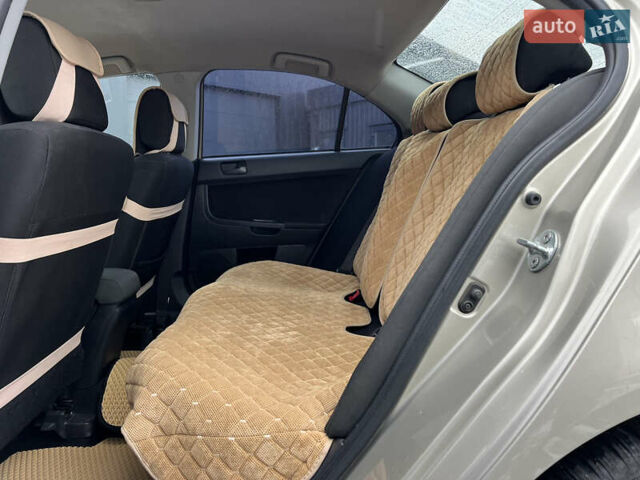 Бежевий Міцубісі Lancer, об'ємом двигуна 1.5 л та пробігом 245 тис. км за 6499 $, фото 7 на Automoto.ua