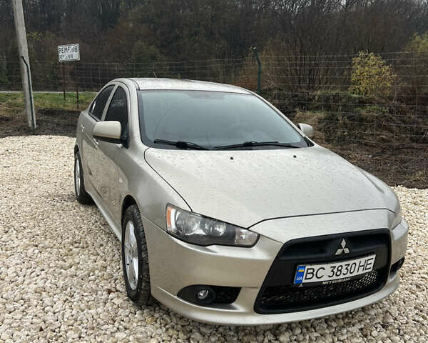 Бежевий Міцубісі Lancer, об'ємом двигуна 1.5 л та пробігом 240 тис. км за 6500 $, фото 5 на Automoto.ua