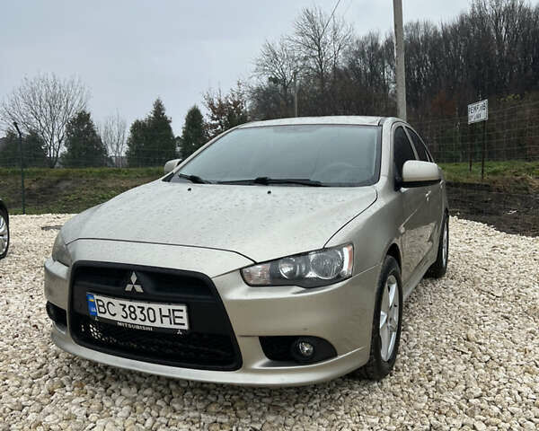 Бежевий Міцубісі Lancer, об'ємом двигуна 1.5 л та пробігом 240 тис. км за 6500 $, фото 2 на Automoto.ua