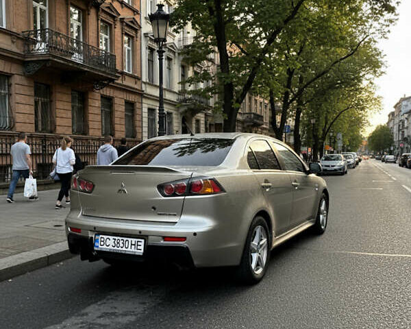 Бежевий Міцубісі Lancer, об'ємом двигуна 1.5 л та пробігом 240 тис. км за 6500 $, фото 1 на Automoto.ua