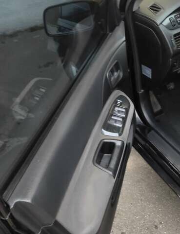 Черный Мицубиси Лансер, объемом двигателя 1.58 л и пробегом 240 тыс. км за 3700 $, фото 10 на Automoto.ua