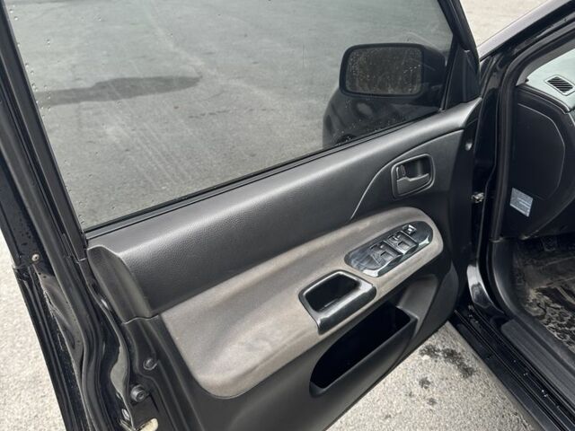 Черный Мицубиси Лансер, объемом двигателя 1.6 л и пробегом 200 тыс. км за 3500 $, фото 11 на Automoto.ua