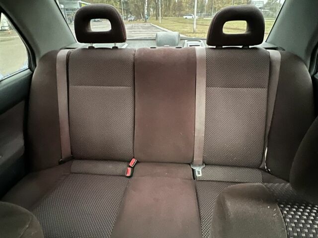 Черный Мицубиси Лансер, объемом двигателя 1.6 л и пробегом 390 тыс. км за 4000 $, фото 9 на Automoto.ua