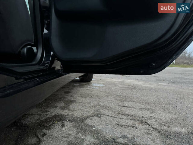 Черный Мицубиси Лансер, объемом двигателя 1.58 л и пробегом 154 тыс. км за 5500 $, фото 39 на Automoto.ua