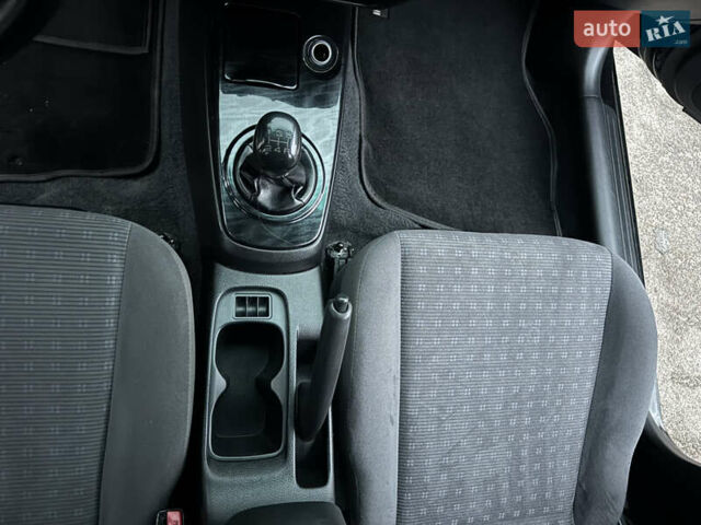 Черный Мицубиси Лансер, объемом двигателя 1.58 л и пробегом 154 тыс. км за 5500 $, фото 31 на Automoto.ua