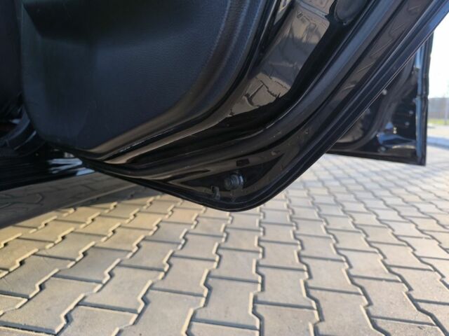 Чорний Міцубісі Lancer, об'ємом двигуна 2 л та пробігом 261 тис. км за 2700 $, фото 15 на Automoto.ua