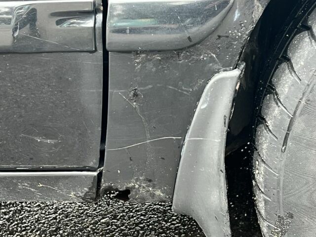 Черный Мицубиси Лансер, объемом двигателя 1.6 л и пробегом 390 тыс. км за 4000 $, фото 10 на Automoto.ua