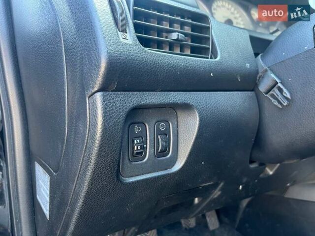 Черный Мицубиси Лансер, объемом двигателя 1.58 л и пробегом 310 тыс. км за 5690 $, фото 16 на Automoto.ua