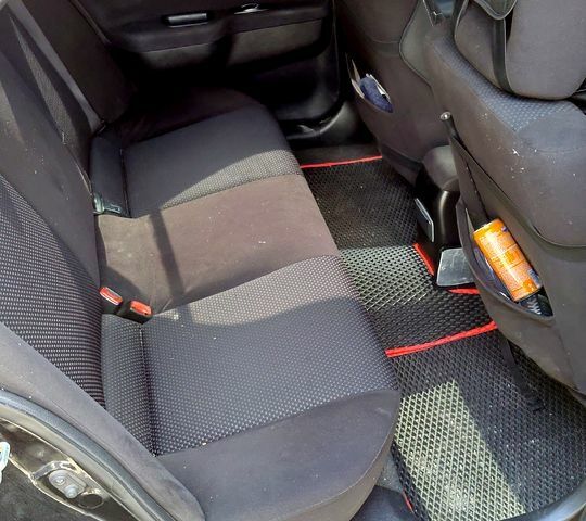 Чорний Міцубісі Lancer, об'ємом двигуна 1.6 л та пробігом 0 тис. км за 4100 $, фото 6 на Automoto.ua