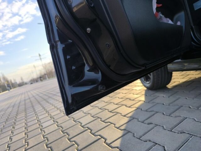 Чорний Міцубісі Lancer, об'ємом двигуна 2 л та пробігом 261 тис. км за 2700 $, фото 14 на Automoto.ua