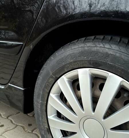 Черный Мицубиси Лансер, объемом двигателя 1.58 л и пробегом 246 тыс. км за 4200 $, фото 1 на Automoto.ua