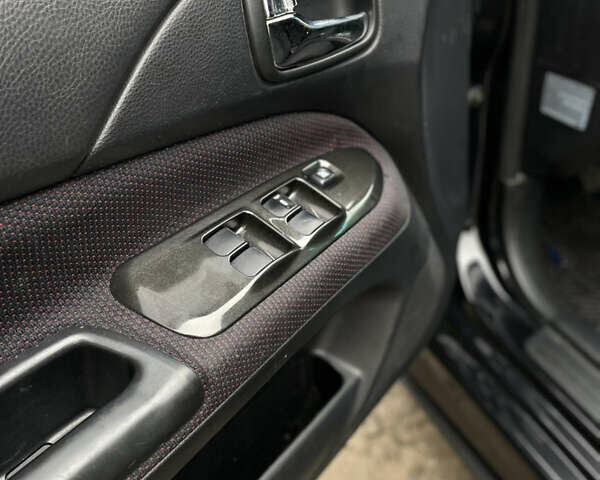 Чорний Міцубісі Lancer, об'ємом двигуна 2 л та пробігом 242 тис. км за 5900 $, фото 12 на Automoto.ua