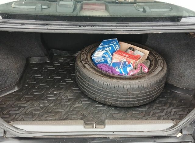 Черный Мицубиси Лансер, объемом двигателя 1.6 л и пробегом 230 тыс. км за 3250 $, фото 5 на Automoto.ua