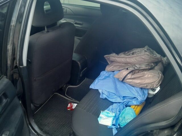 Черный Мицубиси Лансер, объемом двигателя 1.6 л и пробегом 260 тыс. км за 3800 $, фото 4 на Automoto.ua