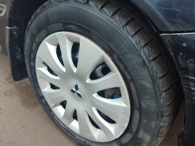 Черный Мицубиси Лансер, объемом двигателя 1.6 л и пробегом 313 тыс. км за 2450 $, фото 13 на Automoto.ua