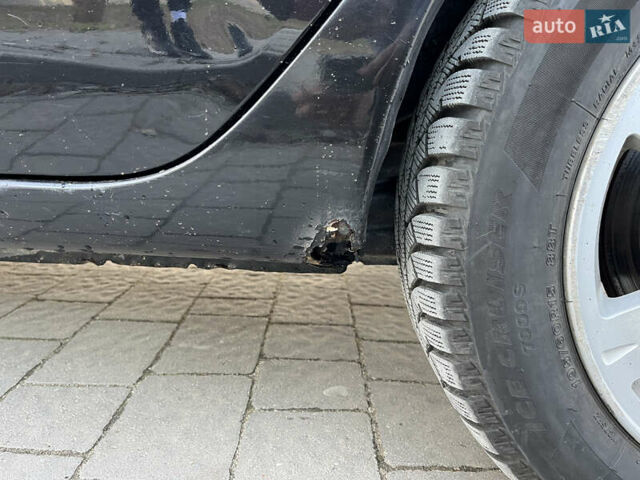 Черный Мицубиси Лансер, объемом двигателя 1.58 л и пробегом 229 тыс. км за 3700 $, фото 10 на Automoto.ua