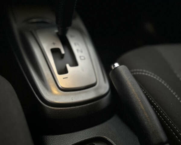 Чорний Міцубісі Lancer, об'ємом двигуна 1.58 л та пробігом 230 тис. км за 4350 $, фото 16 на Automoto.ua