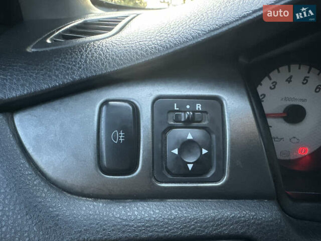Чорний Міцубісі Lancer, об'ємом двигуна 1.6 л та пробігом 270 тис. км за 4500 $, фото 12 на Automoto.ua