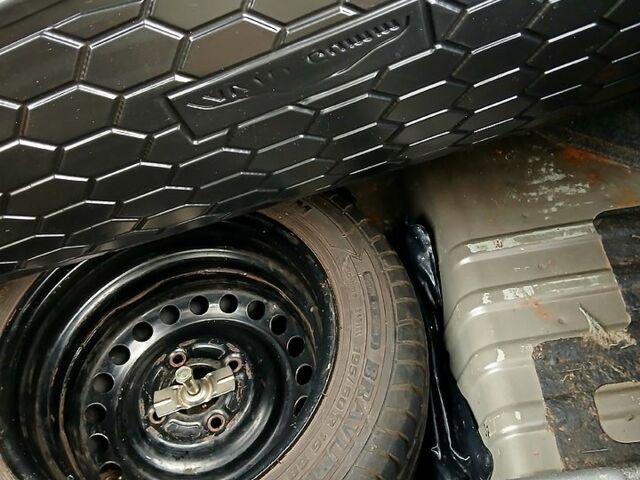 Чорний Міцубісі Lancer, об'ємом двигуна 1.6 л та пробігом 240 тис. км за 4700 $, фото 8 на Automoto.ua