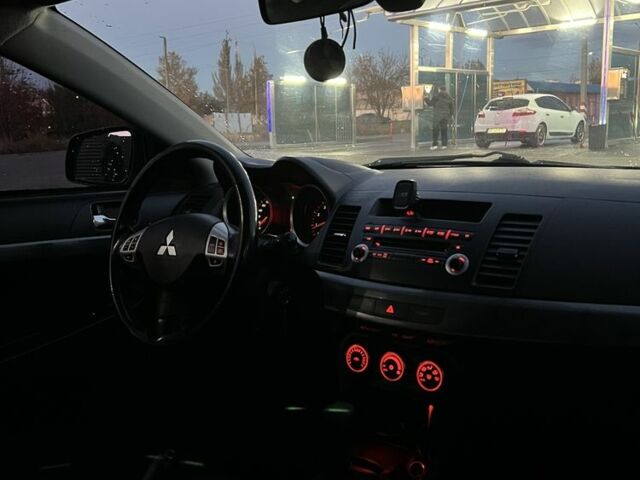 Міцубісі Lancer 2007 у Миколаєві на Automoto.ua Чорний Міцубісі Lancer, об'ємом двигуна 2 л та пробігом 282 тис. км за 6500 $, фото 7 на Automoto.ua