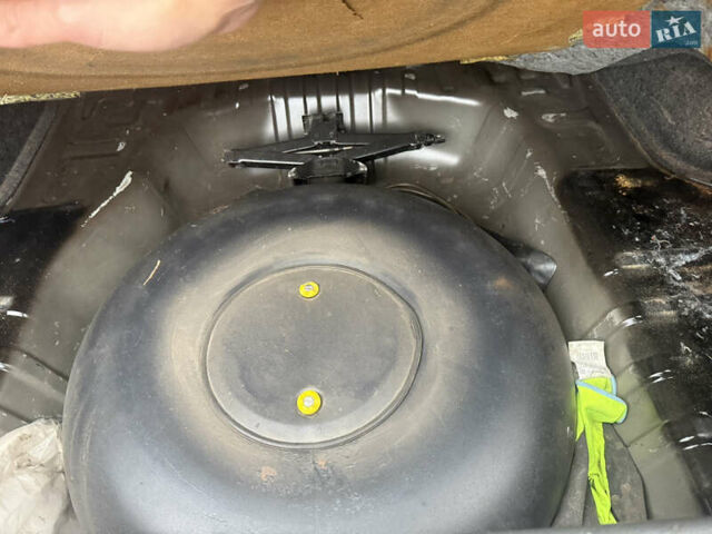 Чорний Міцубісі Lancer, об'ємом двигуна 1.58 л та пробігом 256 тис. км за 3700 $, фото 11 на Automoto.ua