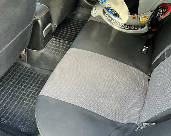 Чорний Міцубісі Lancer, об'ємом двигуна 1.58 л та пробігом 175 тис. км за 5200 $, фото 8 на Automoto.ua