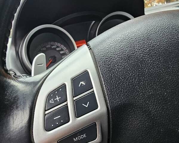 Міцубісі Lancer 2007 у Києві на Automoto.ua Чорний Міцубісі Lancer, об'ємом двигуна 2 л та пробігом 115 тис. км за 5000 $, фото 23 на Automoto.ua