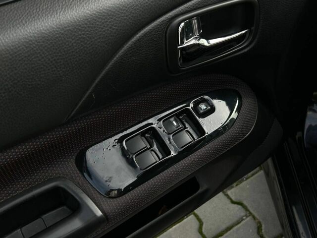 Мицубиси Лансер 2007 в Кривом Роге на Automoto.ua Черный Мицубиси Лансер, объемом двигателя 2 л и пробегом 143 тыс. км за 5400 $, фото 7 на Automoto.ua