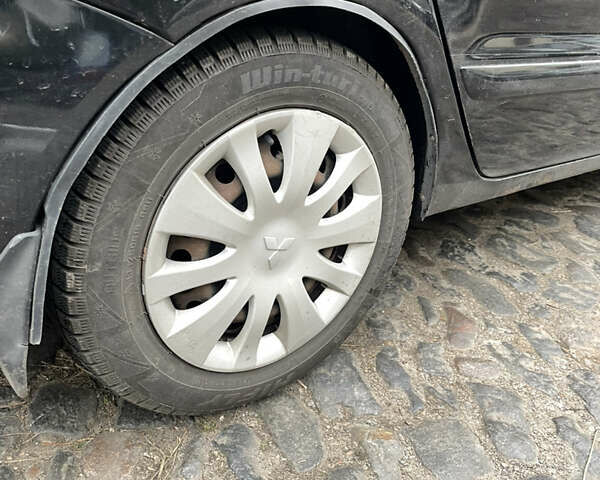 Чорний Міцубісі Lancer, об'ємом двигуна 1.6 л та пробігом 213 тис. км за 3000 $, фото 6 на Automoto.ua