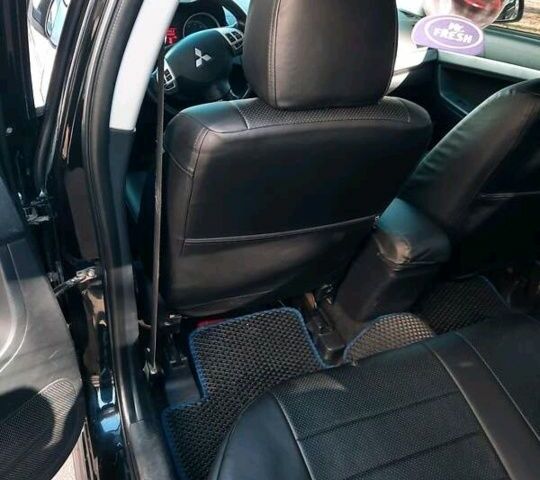 Чорний Міцубісі Lancer, об'ємом двигуна 2 л та пробігом 270 тис. км за 5500 $, фото 4 на Automoto.ua