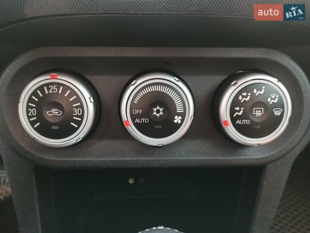 Черный Мицубиси Лансер, объемом двигателя 2 л и пробегом 195 тыс. км за 7899 $, фото 23 на Automoto.ua