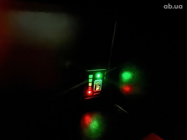 Черный Мицубиси Лансер, объемом двигателя 0 л и пробегом 201 тыс. км за 6900 $, фото 1 на Automoto.ua