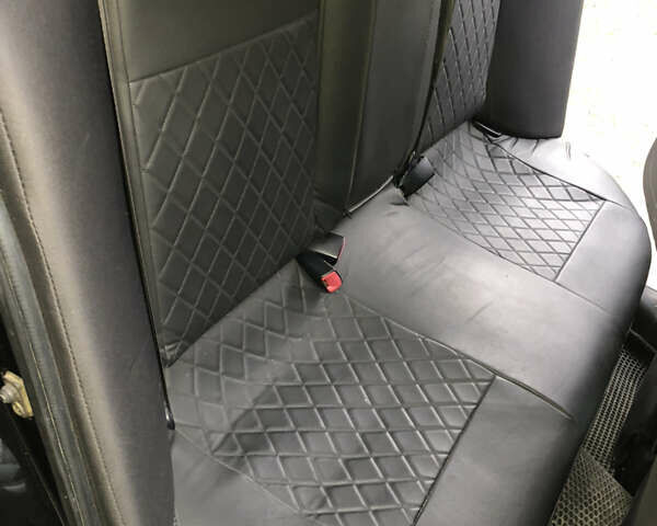 Чорний Міцубісі Lancer, об'ємом двигуна 1.5 л та пробігом 244 тис. км за 5000 $, фото 7 на Automoto.ua