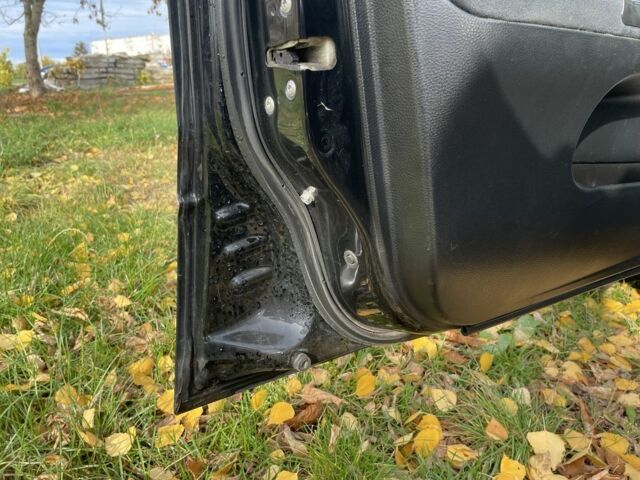Міцубісі Lancer 2007 у Каневе на Automoto.ua Чорний Міцубісі Lancer, об'ємом двигуна 1.6 л та пробігом 310 тис. км за 4100 $, фото 11 на Automoto.ua