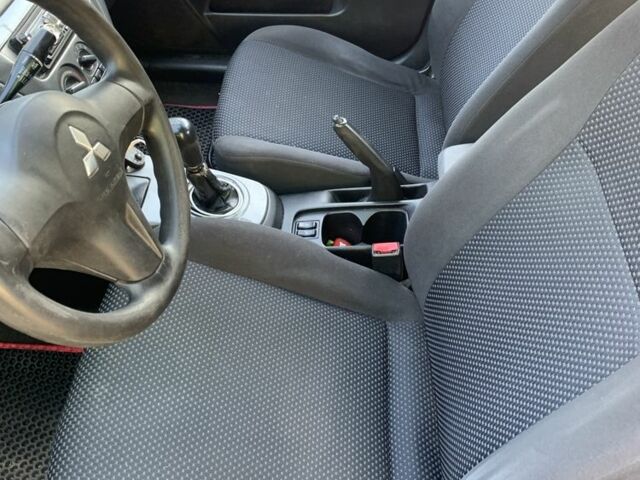 Черный Мицубиси Лансер, объемом двигателя 1.6 л и пробегом 305 тыс. км за 4799 $, фото 6 на Automoto.ua