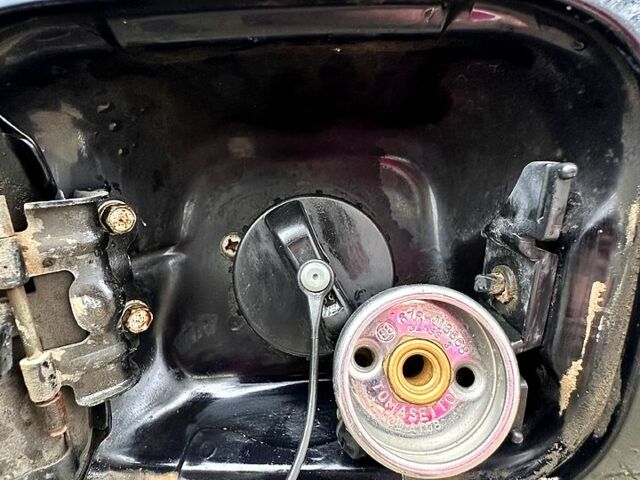 Черный Мицубиси Лансер, объемом двигателя 1.6 л и пробегом 185 тыс. км за 5500 $, фото 11 на Automoto.ua