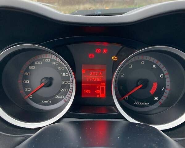 Чорний Міцубісі Lancer, об'ємом двигуна 2 л та пробігом 180 тис. км за 7500 $, фото 6 на Automoto.ua