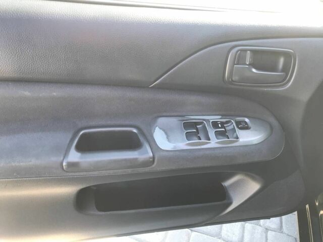Чорний Міцубісі Lancer, об'ємом двигуна 1.6 л та пробігом 356 тис. км за 4590 $, фото 3 на Automoto.ua