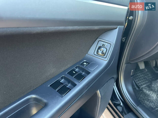 Черный Мицубиси Лансер, объемом двигателя 1.5 л и пробегом 263 тыс. км за 5300 $, фото 10 на Automoto.ua