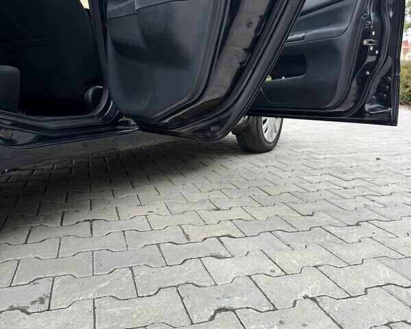 Черный Мицубиси Лансер, объемом двигателя 1.6 л и пробегом 240 тыс. км за 5200 $, фото 3 на Automoto.ua