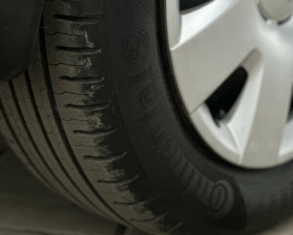 Чорний Міцубісі Lancer, об'ємом двигуна 1.5 л та пробігом 111 тис. км за 6999 $, фото 15 на Automoto.ua