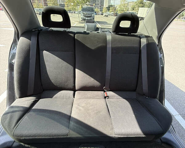 Черный Мицубиси Лансер, объемом двигателя 1.6 л и пробегом 321 тыс. км за 5000 $, фото 27 на Automoto.ua