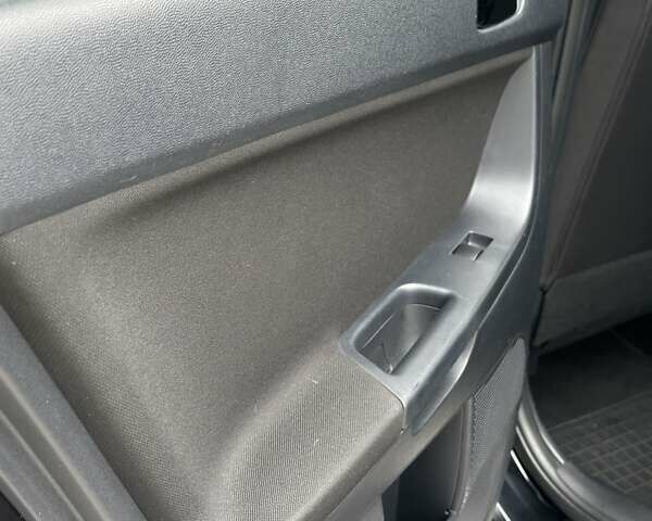 Чорний Міцубісі Lancer, об'ємом двигуна 2 л та пробігом 199 тис. км за 7900 $, фото 33 на Automoto.ua