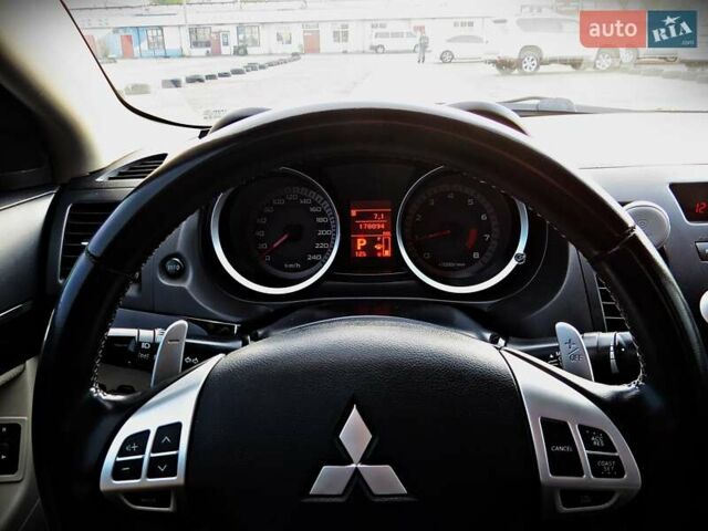 Мицубиси Лансер 2008 в Черкассах на Automoto.ua Черный Мицубиси Лансер, объемом двигателя 2 л и пробегом 178 тыс. км за 7400 $, фото 7 на Automoto.ua