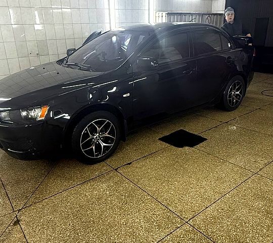Чорний Міцубісі Lancer, об'ємом двигуна 1.5 л та пробігом 0 тис. км за 7500 $, фото 2 на Automoto.ua