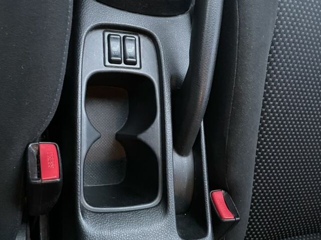 Черный Мицубиси Лансер, объемом двигателя 1.6 л и пробегом 226 тыс. км за 3750 $, фото 13 на Automoto.ua