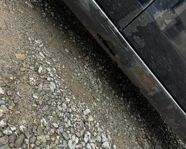 Черный Мицубиси Лансер, объемом двигателя 1.5 л и пробегом 278 тыс. км за 4200 $, фото 9 на Automoto.ua