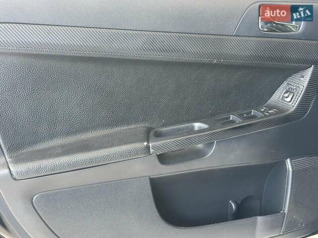 Чорний Міцубісі Lancer, об'ємом двигуна 2 л та пробігом 313 тис. км за 7690 $, фото 11 на Automoto.ua