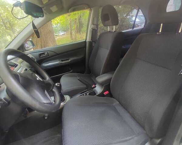 Чорний Міцубісі Lancer, об'ємом двигуна 1.6 л та пробігом 335 тис. км за 3100 $, фото 15 на Automoto.ua